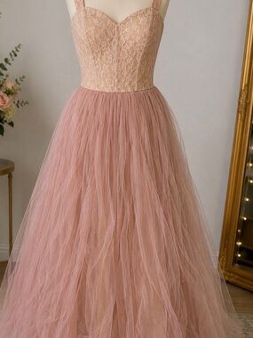 ￼ NWT Blush Pink Lace Tulle Formal Gown | Nude Champagne Bodice | Size Medium